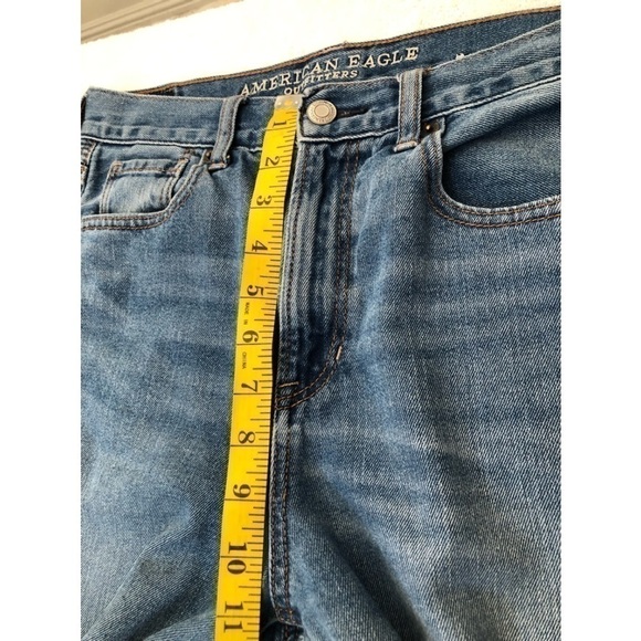 American Eagle Mom Jean High Rise Cropped Cut Off Jeans 4 Regular - Picture 9 of 11